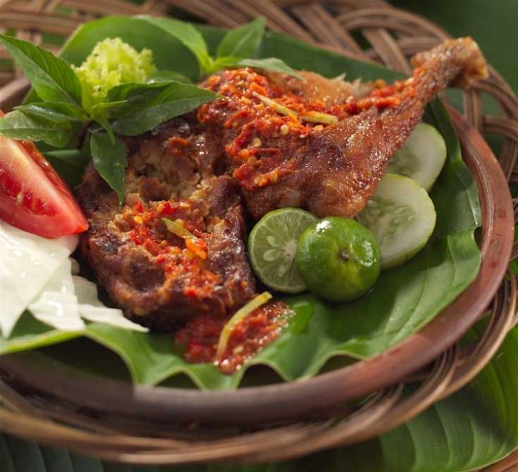 Surabayan Ayam Penyet Flavor That Keeps You Coming Back in Cilacap