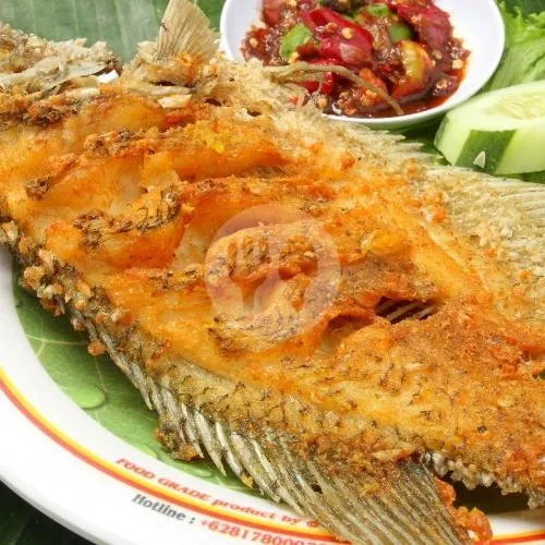 Gurami Utuh Goreng/Penyet/Bakar